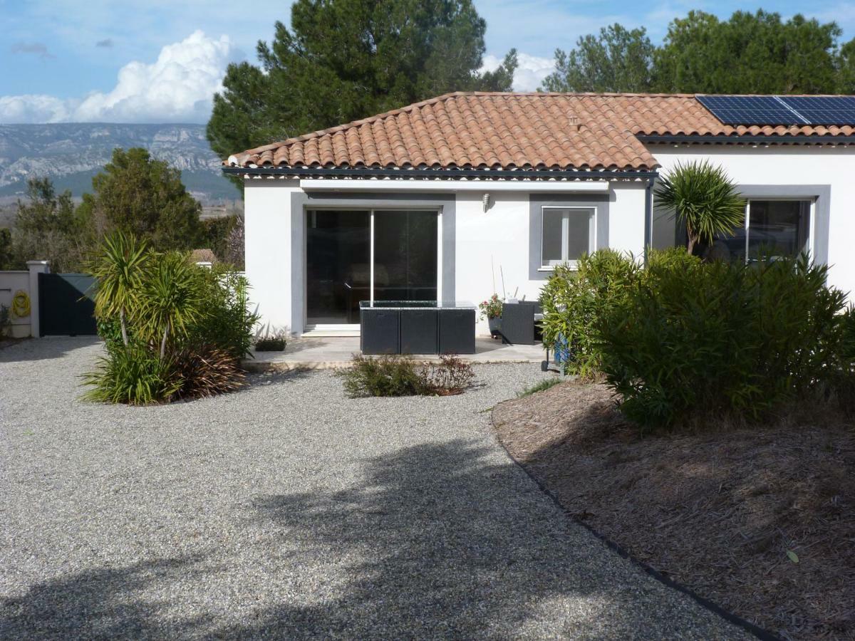 Les Cigales Apartamento Alleins Exterior foto