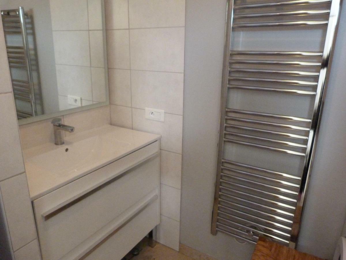Les Cigales Apartamento Alleins Exterior foto